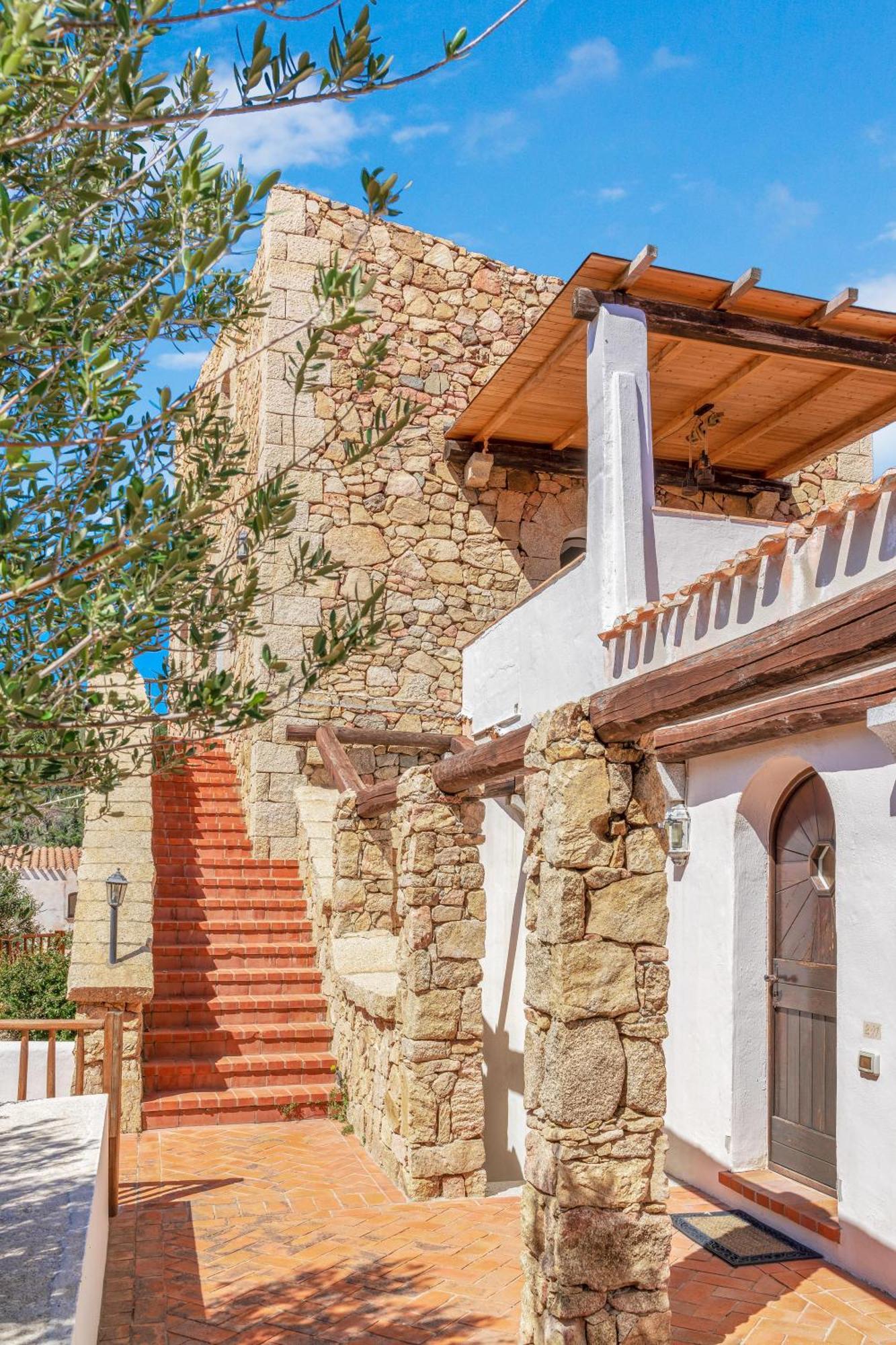 -Luxury- Torretta Con Piscina E Spiaggia A 300 Mt Liscia di Vacca Exterior photo